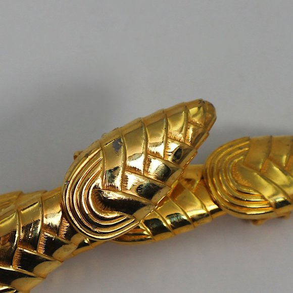 ALEXIS KIRK 2 Piece Gold Metal Articulated Belt Buckle Pinecone Design